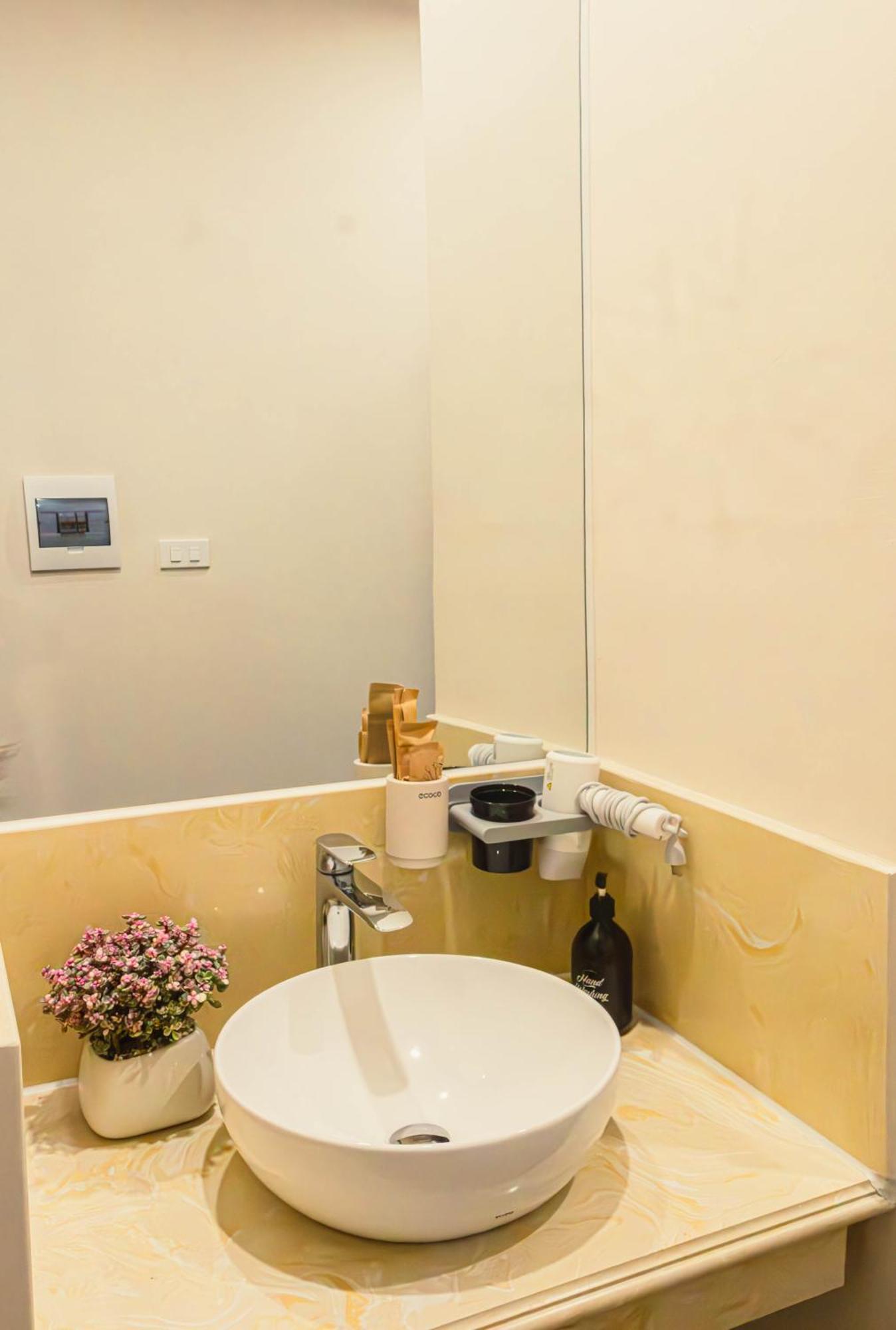 Areca Luxury Homestay & Spa Ba Dinh 河内 外观 照片